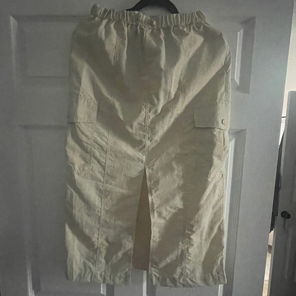 All in Favor Cream Cargo Skirt – Size Small – BNWT
